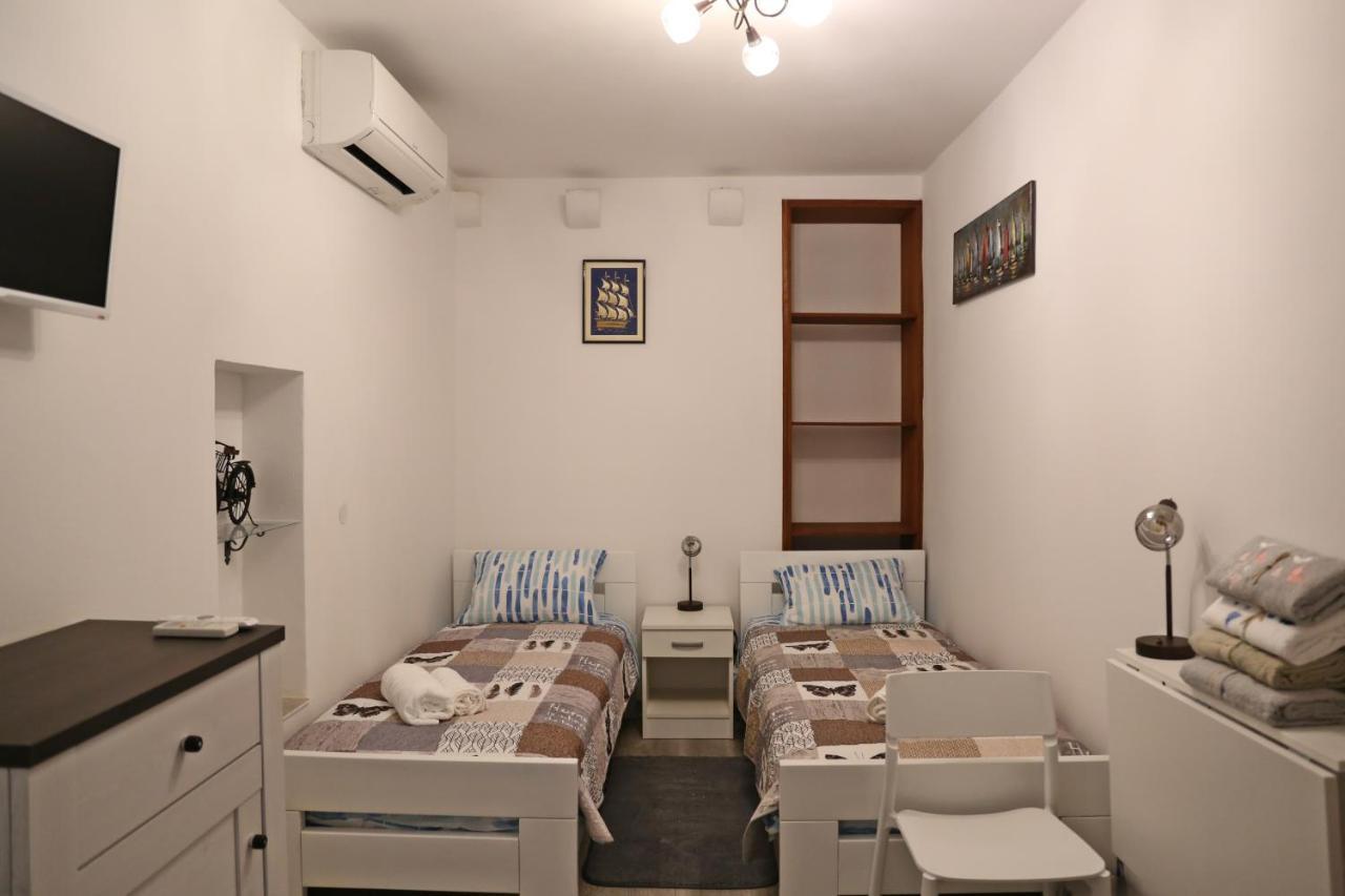 Sailboat House Apartment กอร์จูลา ภายนอก รูปภาพ