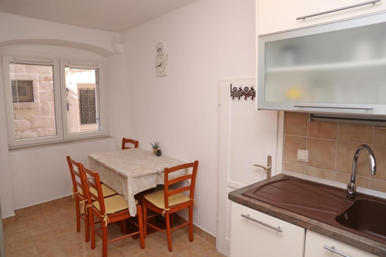 Sailboat House Apartment กอร์จูลา ภายนอก รูปภาพ