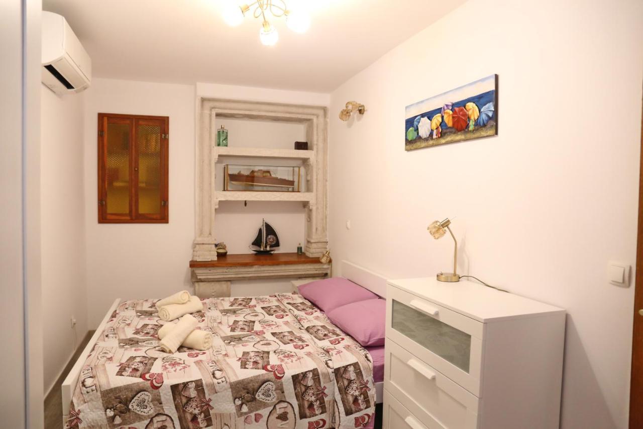 Sailboat House Apartment กอร์จูลา ภายนอก รูปภาพ