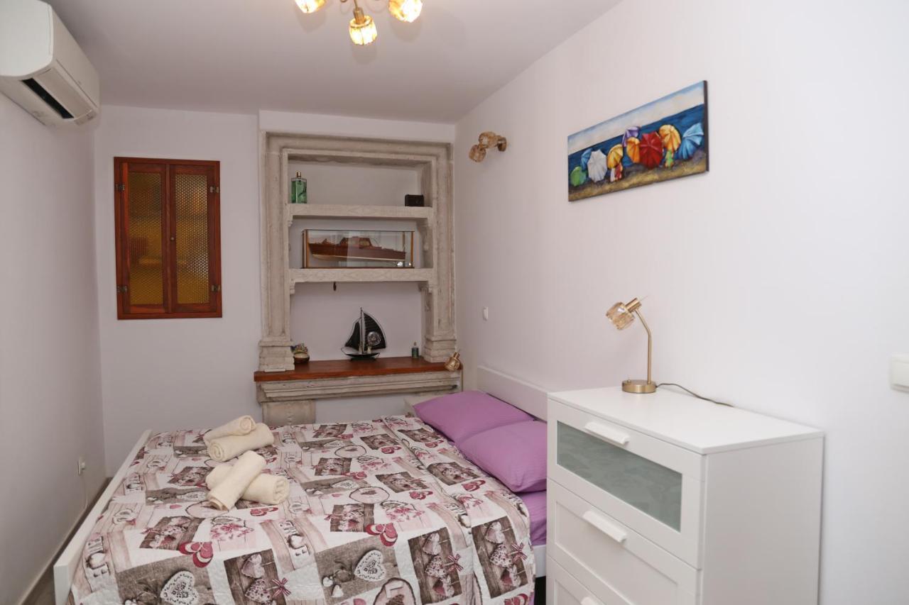 Sailboat House Apartment กอร์จูลา ภายนอก รูปภาพ